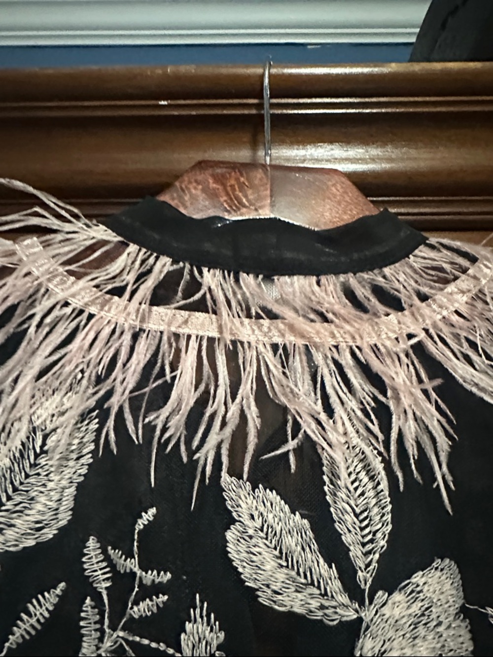 Formal Embroidered dress - Picture 8 of 10